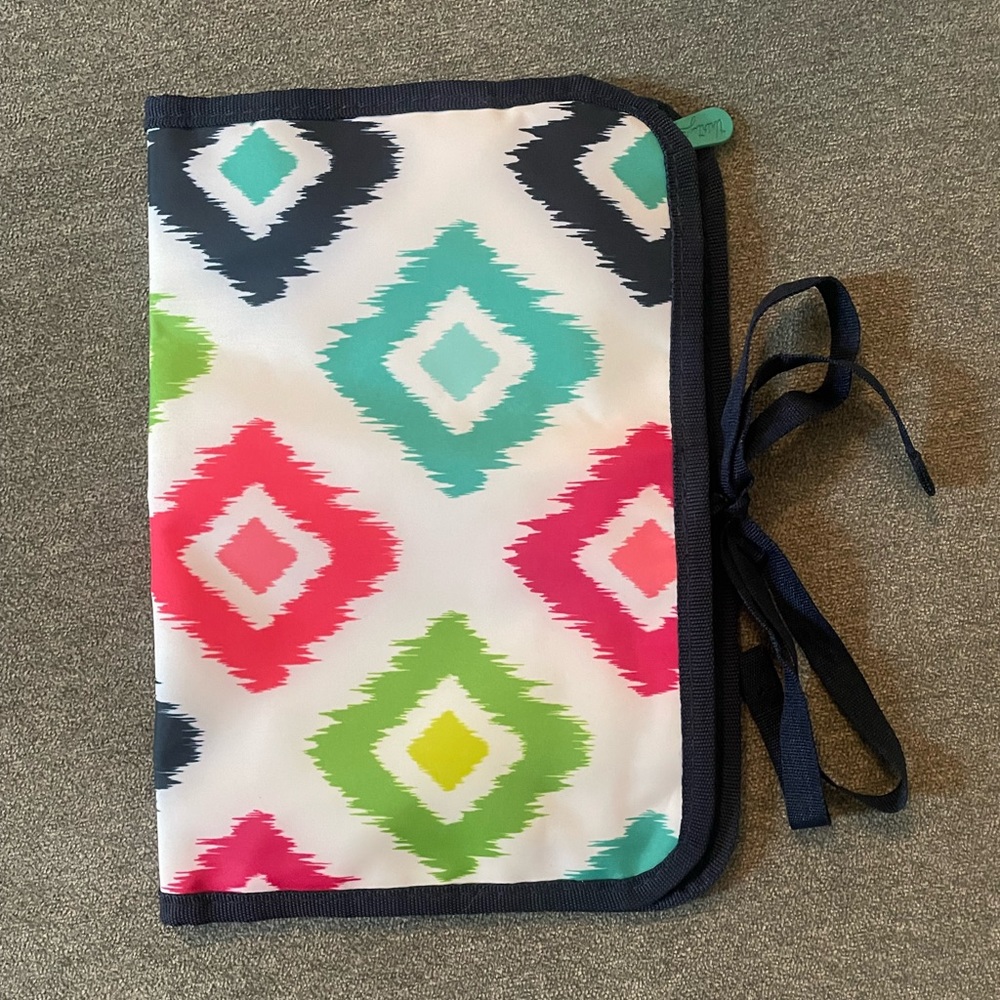 Thirty One Shine On Jewelry Case in Candy Corners pattern